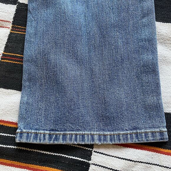 LL Bean Classic Fit Straight Denim Jeans. Size 8 T. Medium Wash. Cotton/Spandex. - Picture 10 of 13